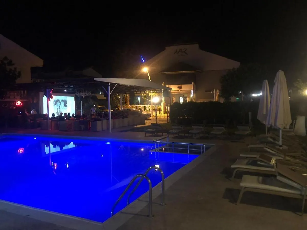 Anita Kemer Noch Hotel