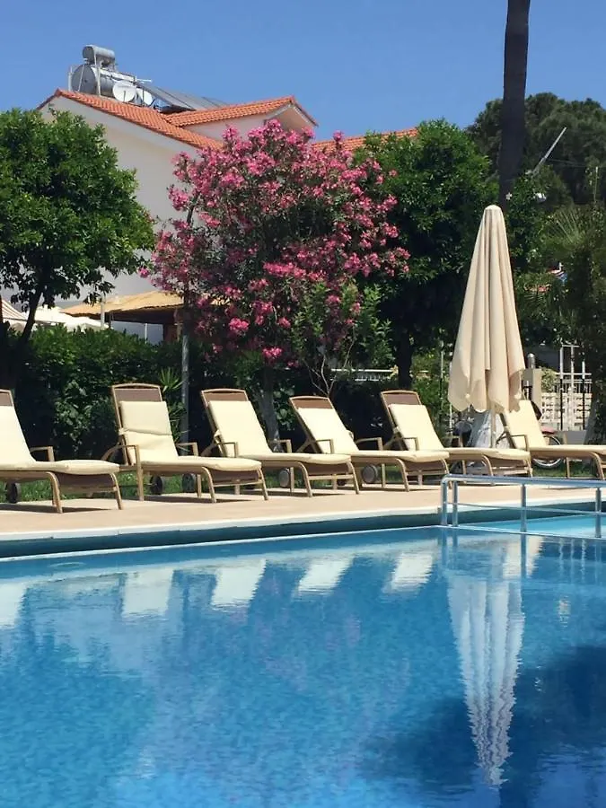 Anita Kemer Noch Hotel